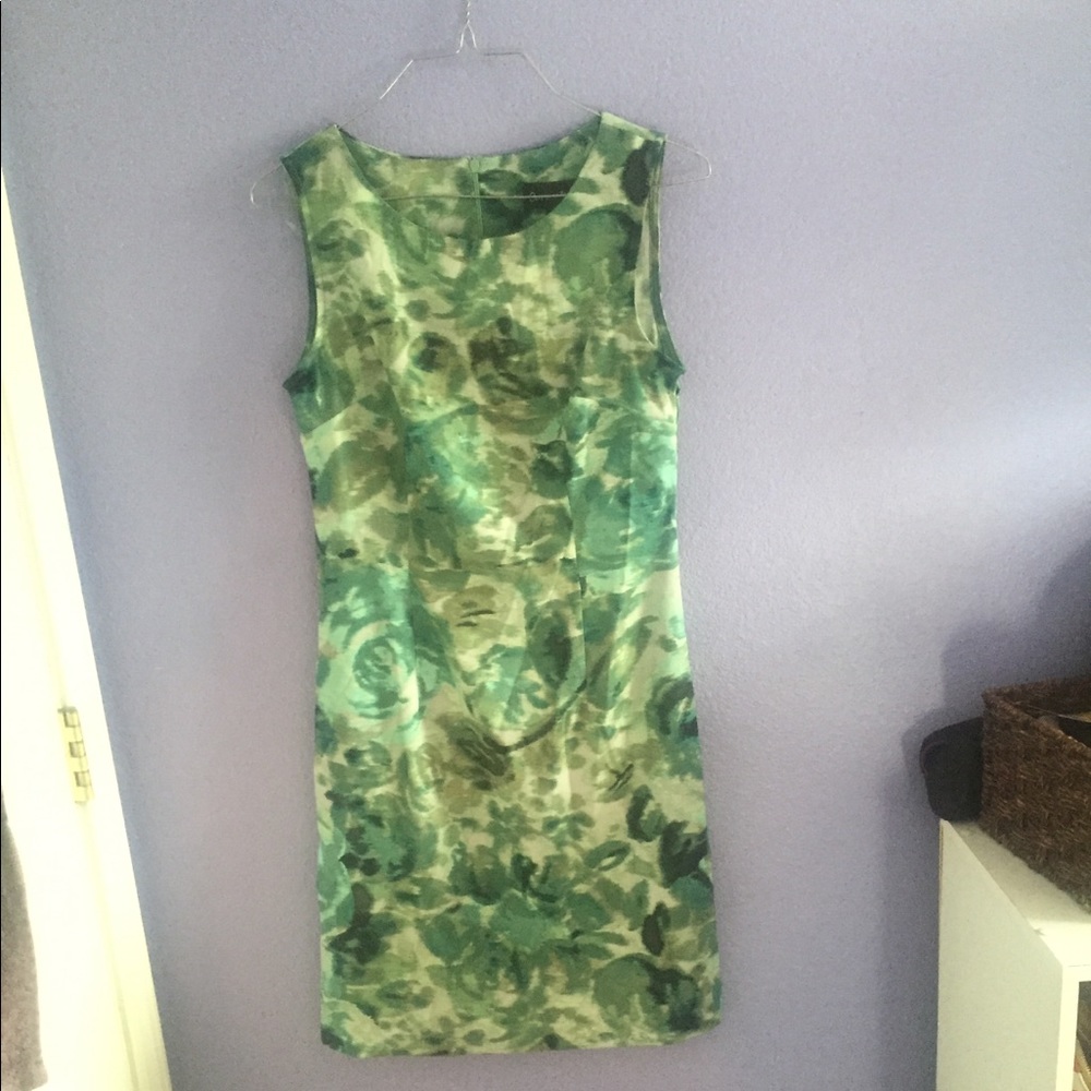 Dress - Picture 6 of 6